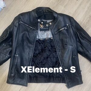 XElement Women's Sleek Black Leather Jacket size Small